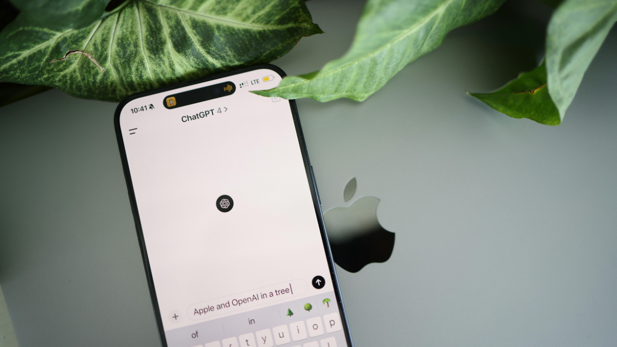 Compartir datos personales con ChatGPT puede comprometer tu privacidad, advierten expertos en ciberseguridad.