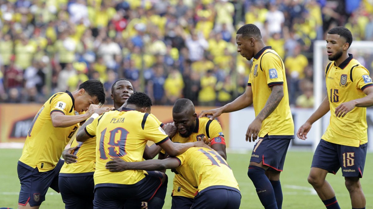 Ecuador recibe a Brasil en las Eliminatorias Sudamericanas 2026.