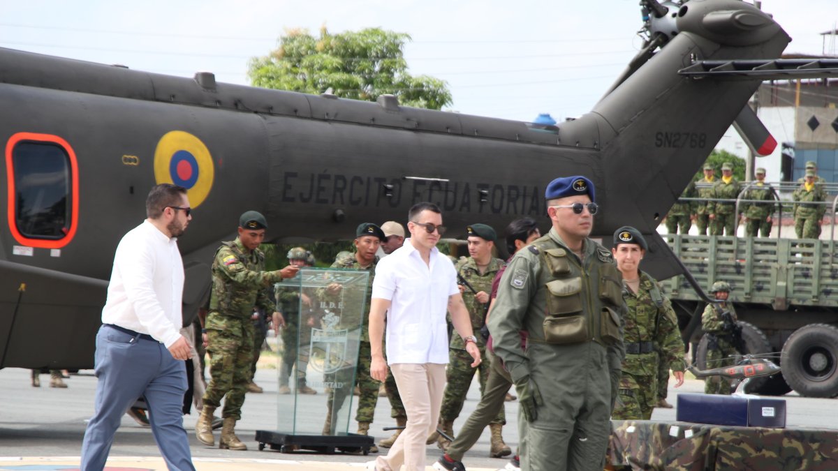 Los nuevos helicópteros H225 fortalecerán las operaciones del Ejército en zonas críticas, con mayor capacidad de respuesta ante amenazas y emergencias.