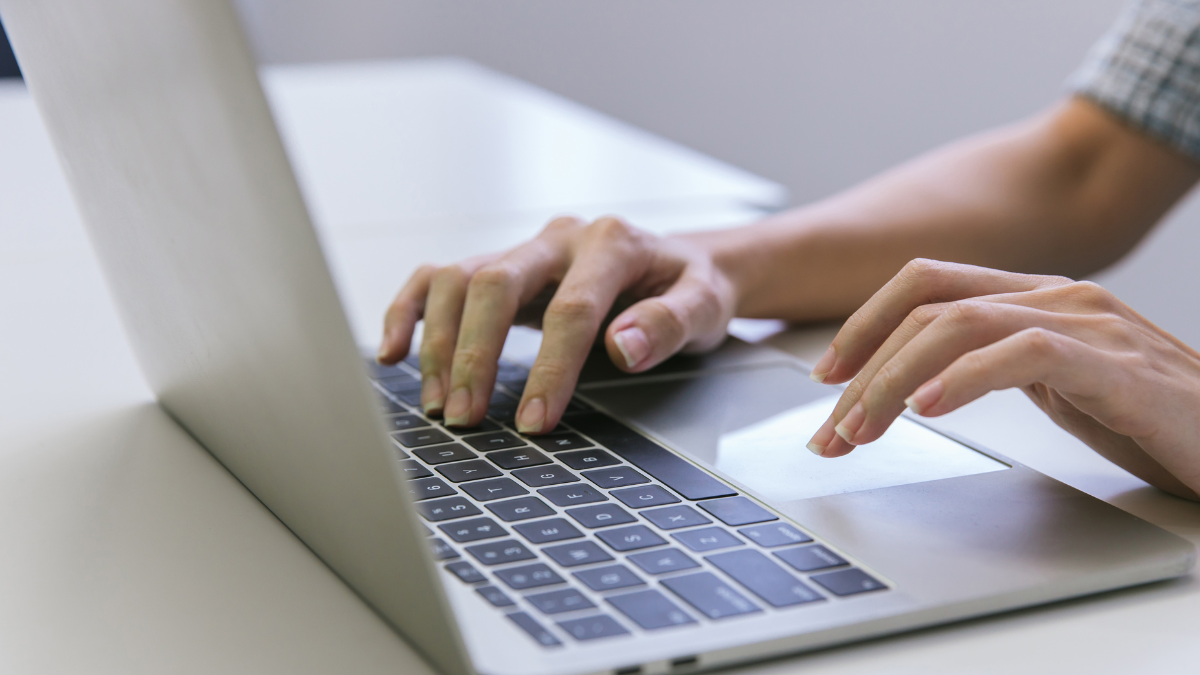 Aspirantes a universidades públicas en Ecuador deben completar varios pasos después del Registro Único Nacional, incluyendo pruebas y postulación a carreras.