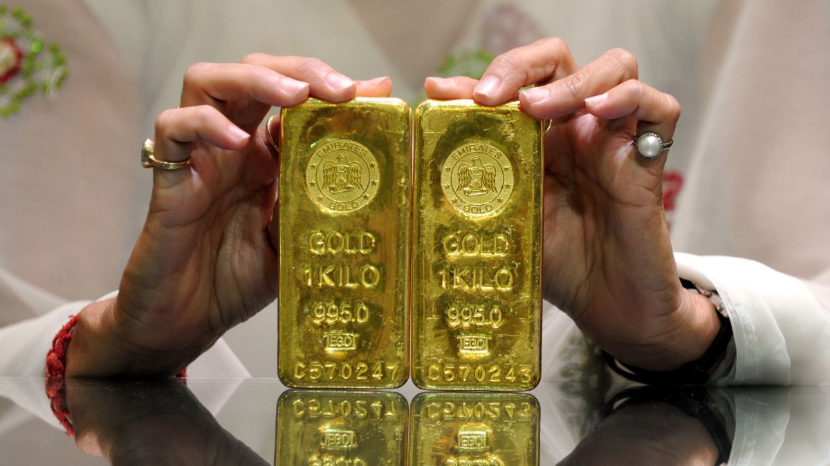 Dos lingotes de oro.