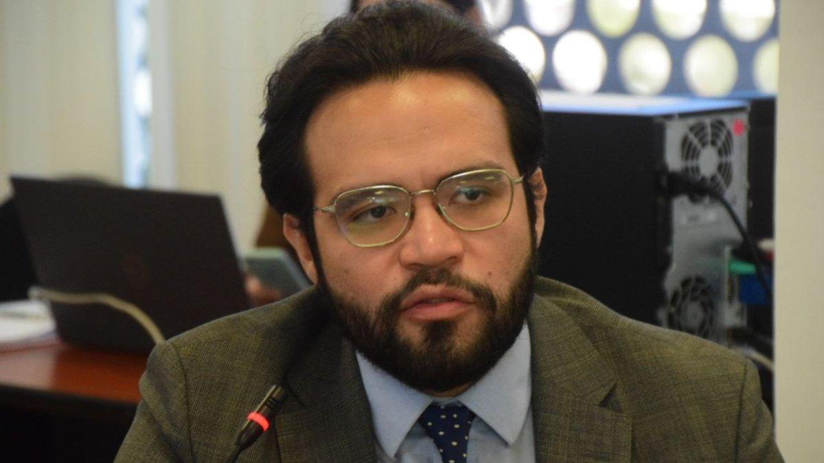 El exministro Edgar Lama tiene conflicto de interés al estar nominado para un cargo en el IESS y ser heredero de una empresa de clínicas en Guayaquil.