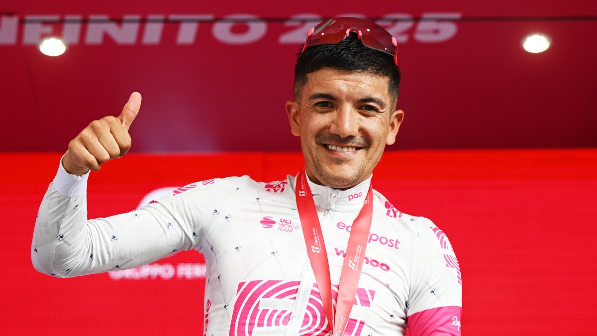 Richard Carapaz fue protagonista en el Giro de Italia 2025.