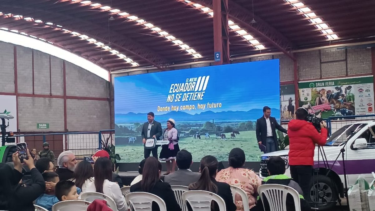 Se conoció que Noboa mantendrá reuniones privadas con empresarios de Cuenca.