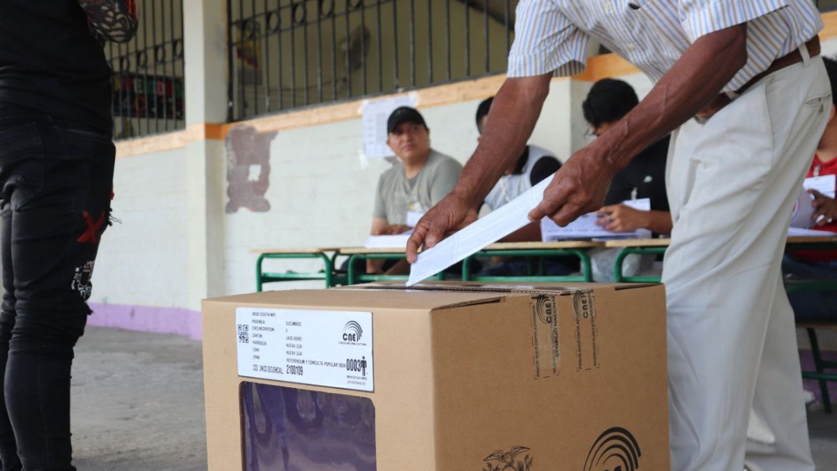 El último referéndum al que fueron convocados los ecuatorianos fue en 2024.