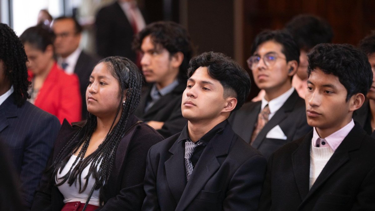 Bachilleres se preparan para postular al programa técnico PAM con destino a Alemania.