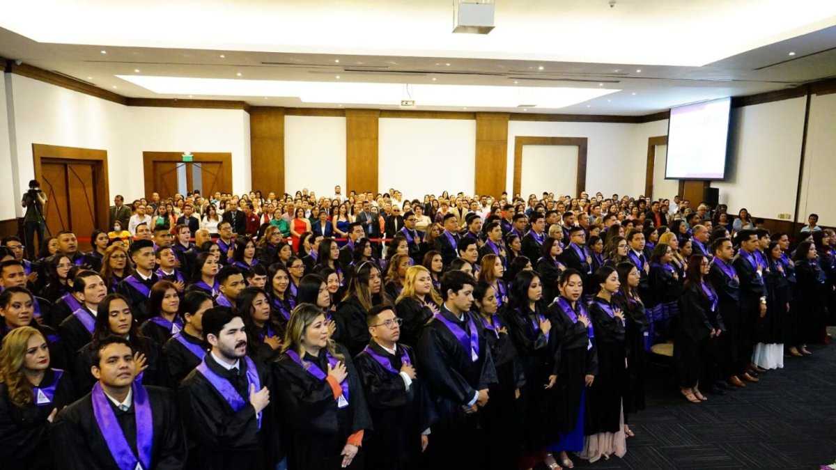 Graduados de institutos tecnológicos celebran el cierre de una etapa marcada por formación práctica y rápida inserción laboral