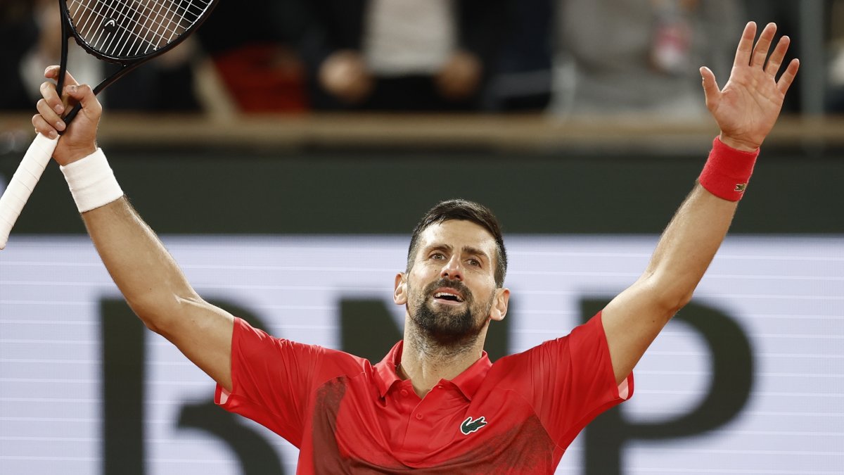 Djokvic sufrió por casi 3 horas para poder vencer a Alexander Zverev y pasar a semifinales.