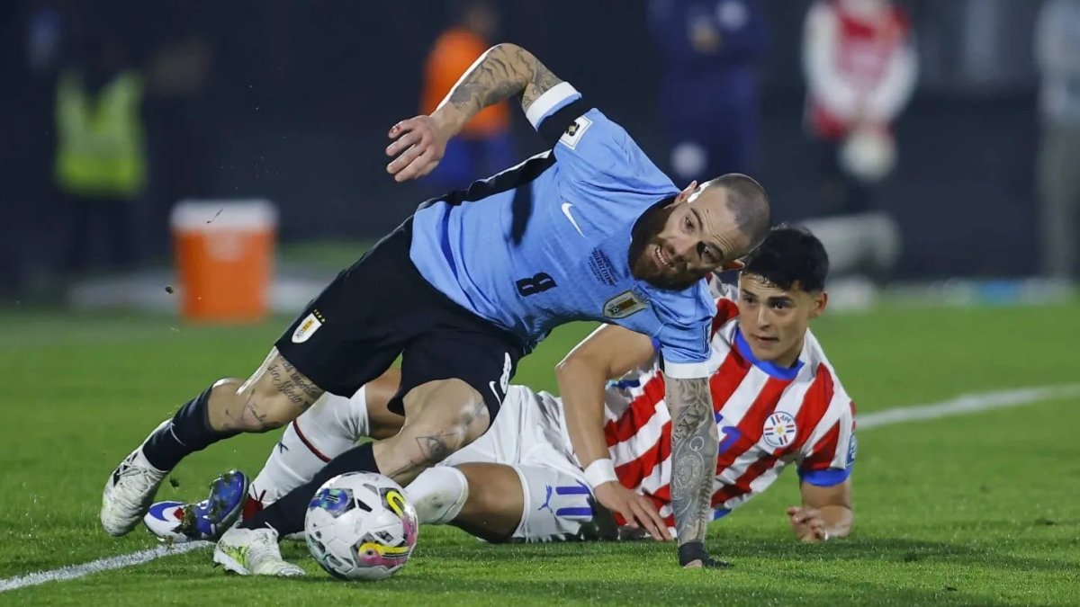 Paraguay y Uruguay chocan en las Eliminatorias Sudamericanas 2026.