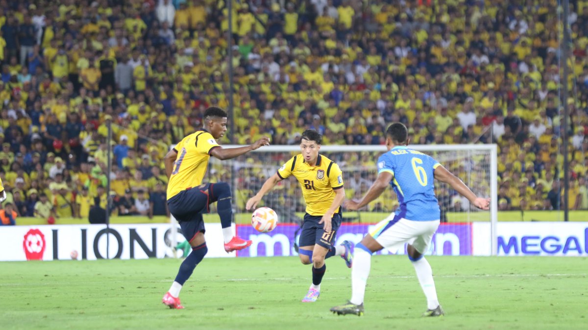 Ecuador empató 0-0 con Brasil en el estadio Monumental.