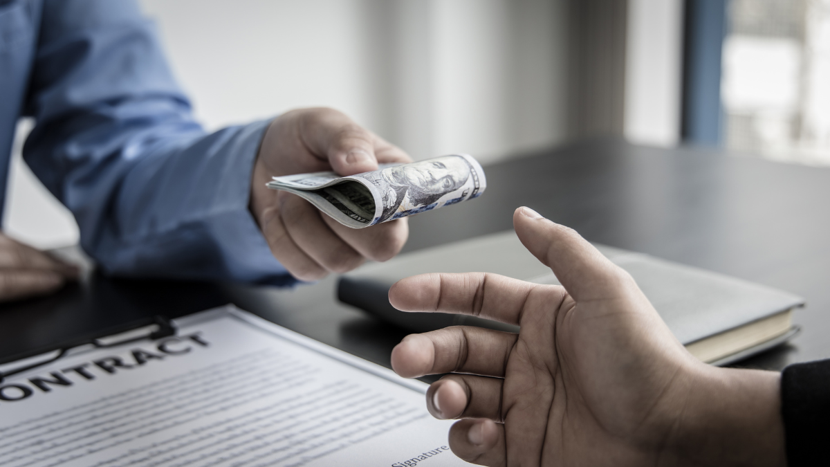 Expertos legales advierten sobre el aumento de fraudes digitales en Ecuador.