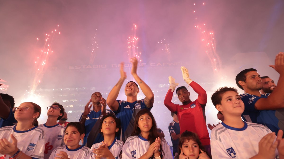 Emelec presentará a sus nuevos refuerzos en la Explosión Azul de este sábado 7 de mayo.