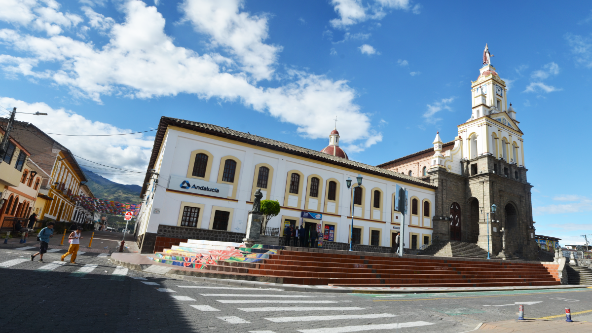 Las casas e iglesias patrimoniales son algunos de los principales atractivos en los pueblos mágicos de Pichincha e Imbabura.