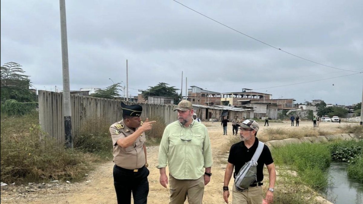 Funcionarios recorren la zona fronteriza para evaluar desafíos y fortalecer la cooperación entre países