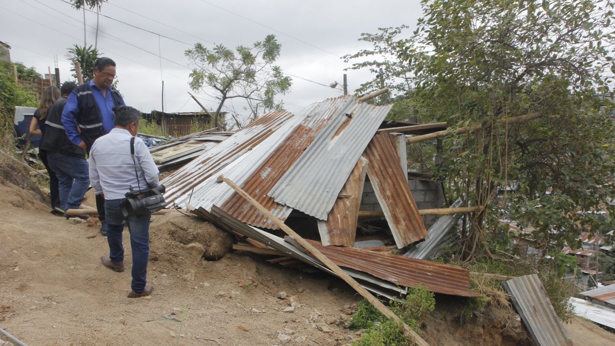 En un sector de la Nueva Prosperina, noroeste de Guayaquil, la Policía encontró cisterna donde escondían a personas secuestradas.