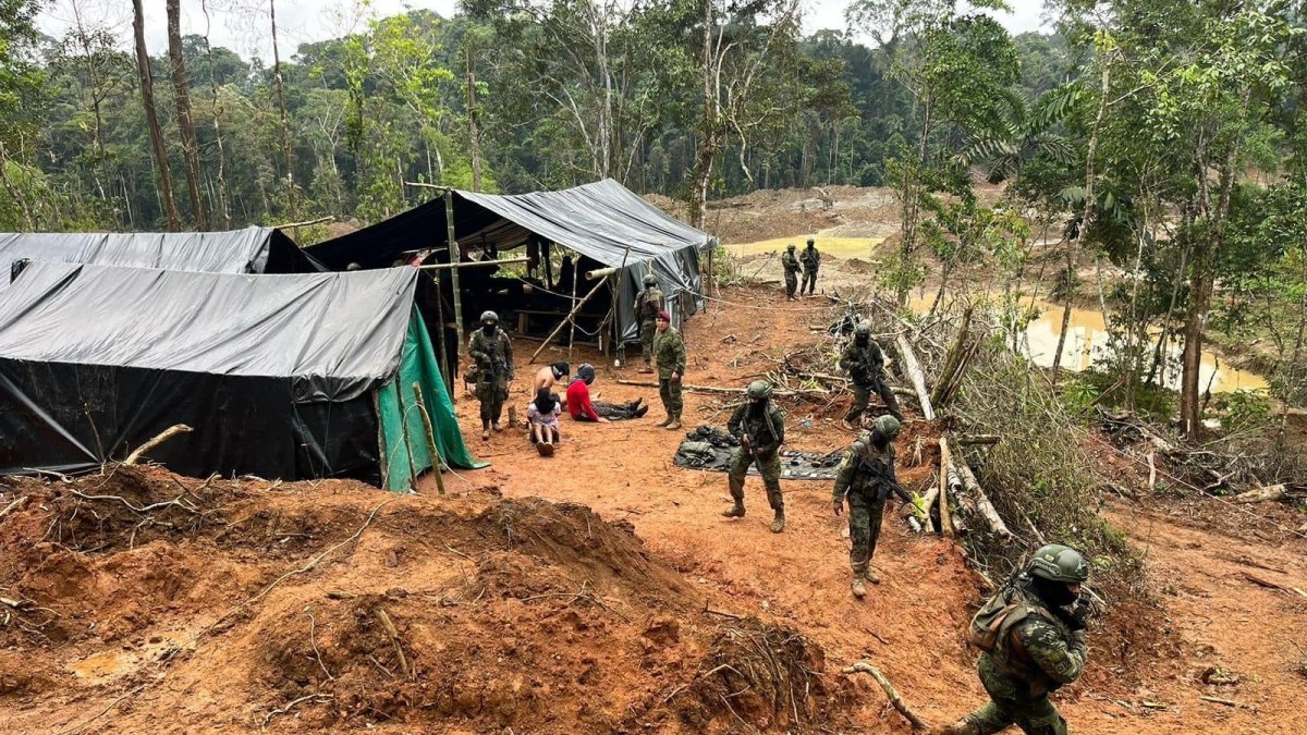 La minería ilegal fue declarada una amenaza a la seguridad nacional en Ecuador.