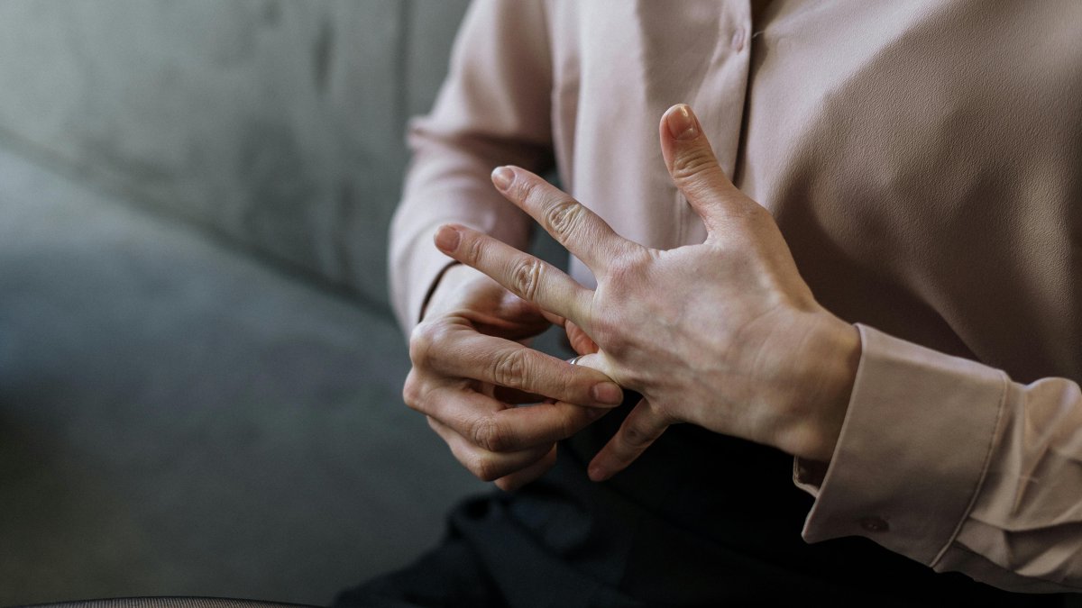 En 2024, los divorcios aumentaron y los matrimonios disminuyeron en Ecuador, con mayor incidencia en la región Sierra