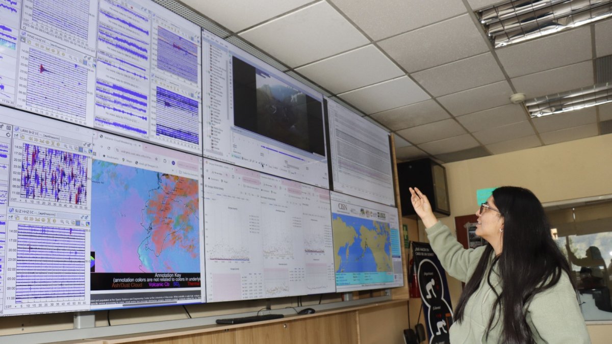 Monitoreo. En el Instituto Geofísico de la Politécnica Nacional se vigila constantemente la situación en el Guagua Pichincha y otros volcanes que podrían afectar a Quito.