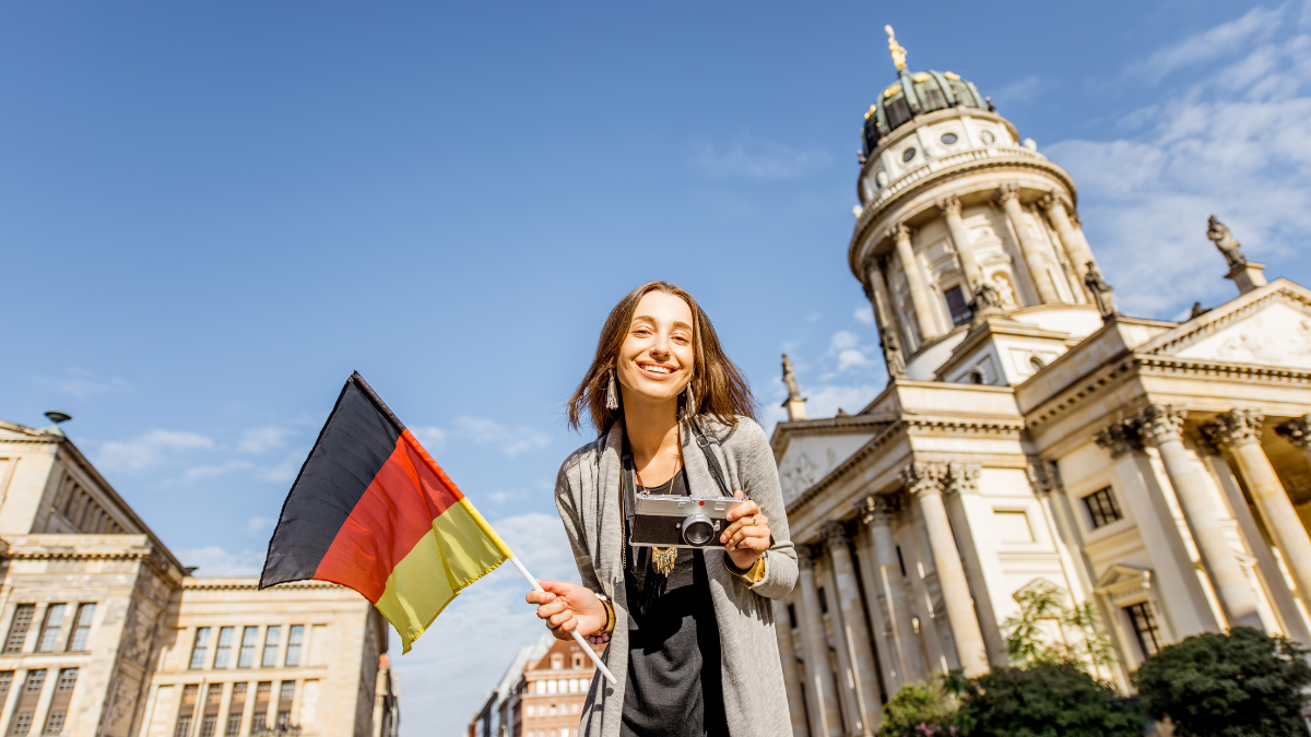 Jóvenes ecuatorianos podrán acceder a formación técnica remunerada en empresas alemanas gracias al programa PAM 2025.