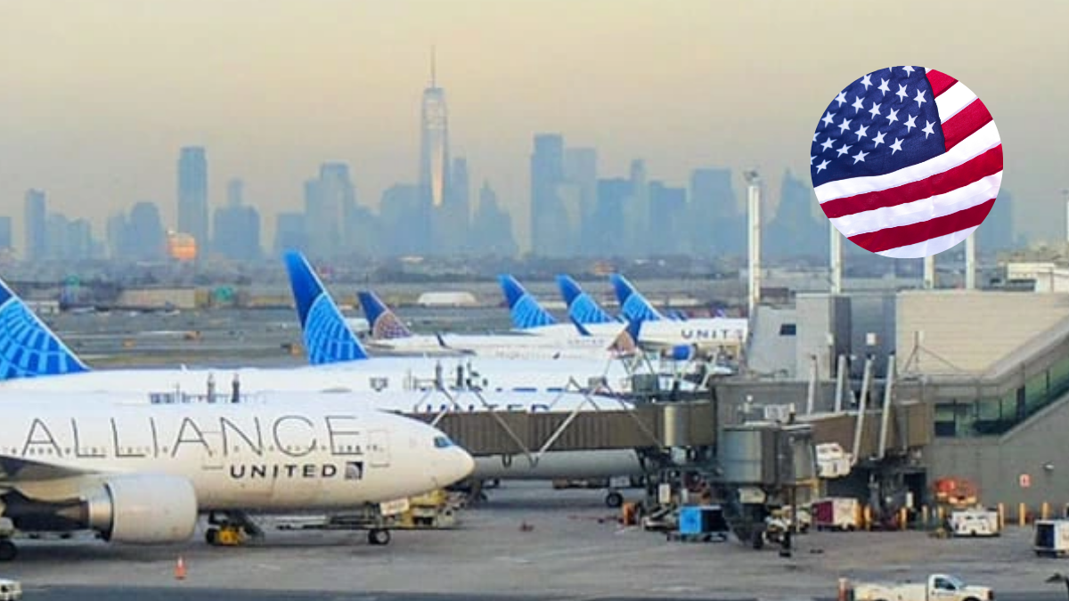Aviones en pista en el Aeropuerto Newark Liberty, donde se mantienen límites operativos hasta fines de 2025 por seguridad aére