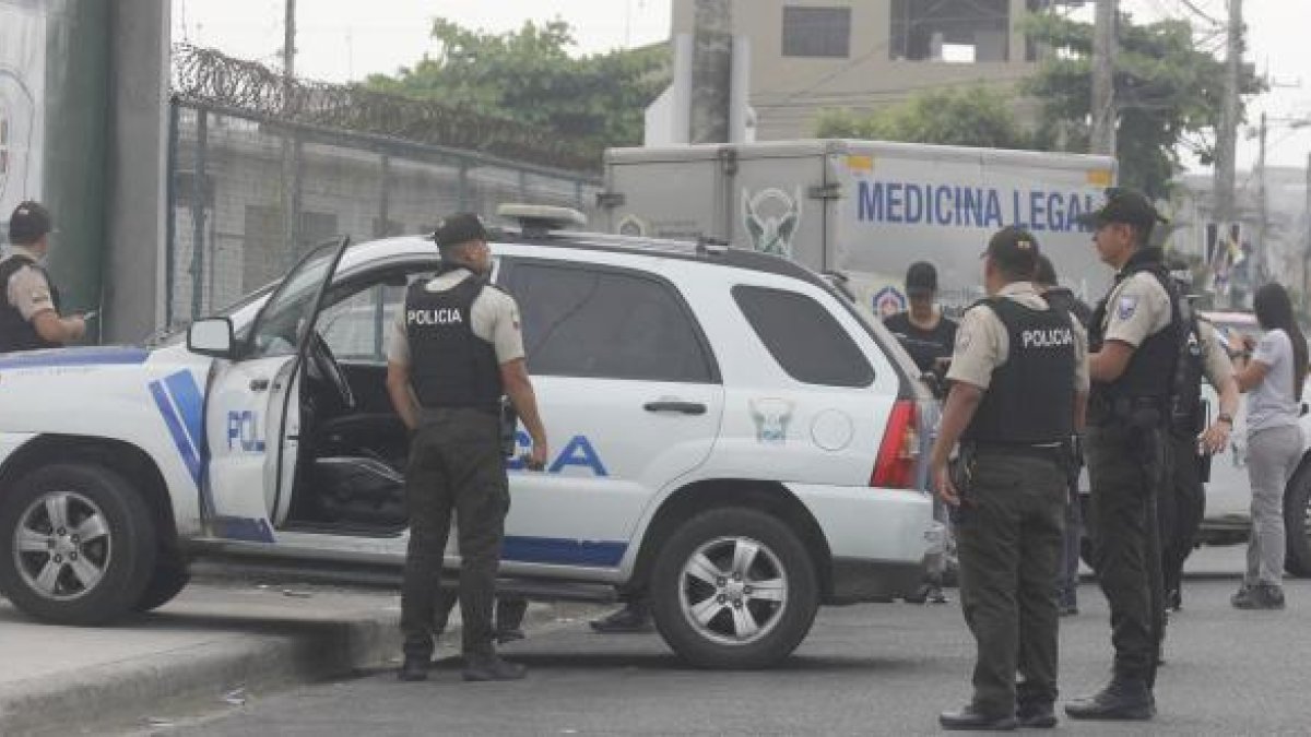 La pareja fue asesinada en los exteriores de una escuela en el norte de Guayaquil.