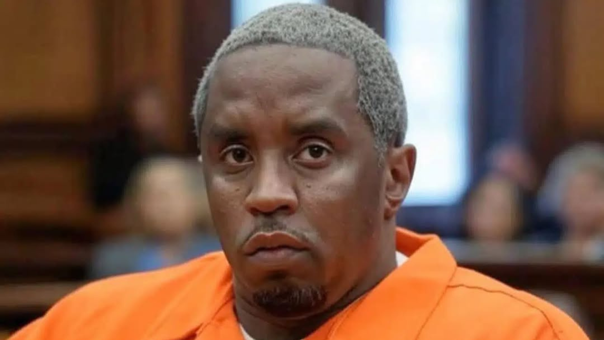 Sean ‘Diddy’ Combs, rapero estadounidense, ganador de tres Premios Grammy, enfrenta cargos federales por tráfico sexual, privación ilegal de la libertad, y otros delitos.