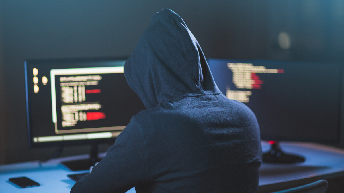 Usuarios deben estar alerta ante estafas digitales que suplantan identidades y ofrecen empleos falsos.