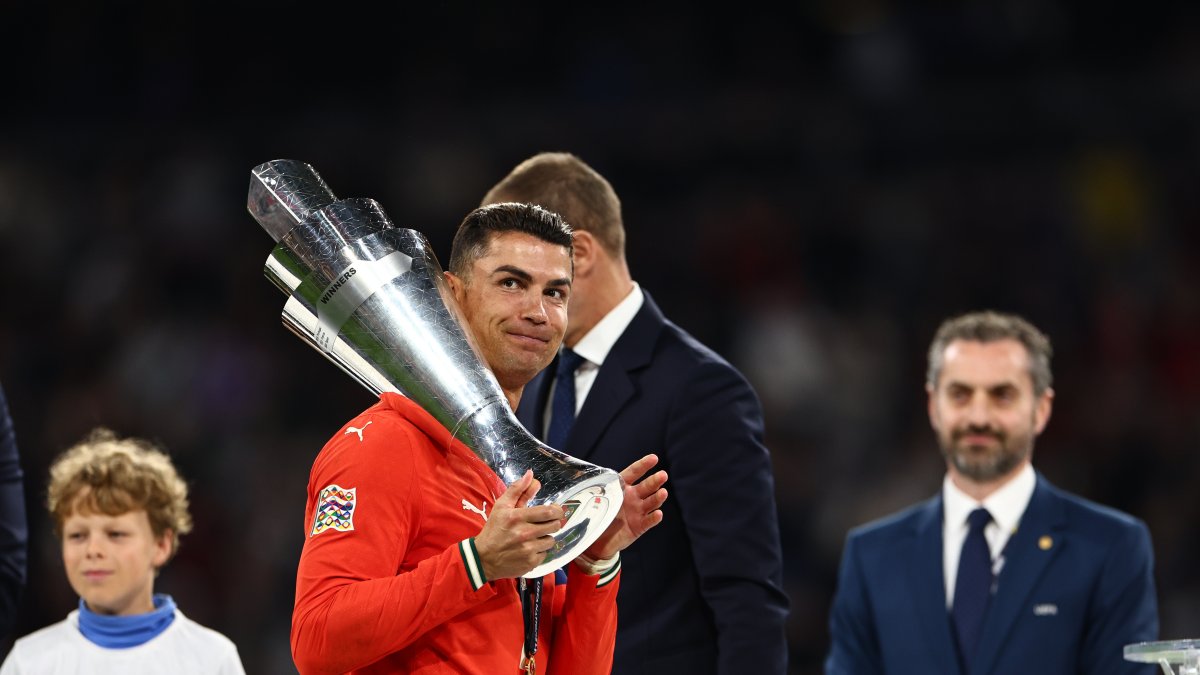 El astro portugués con el trofeo de la Nations League el domingo 8 de junio