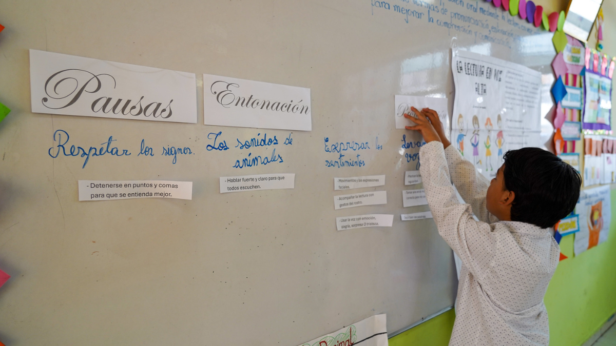 En la Escuela Inés Almeida, en Quito, niños y adolescentes, en una de las últimas actividades del ciclo lectivo 2025-2026.