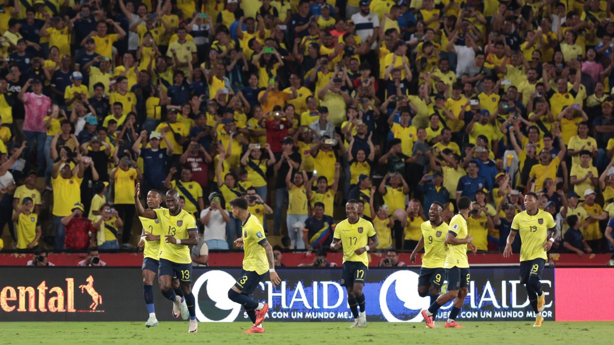 Ecuador y Perú chocarán en las Eliminatorias Sudamericanas 2026.