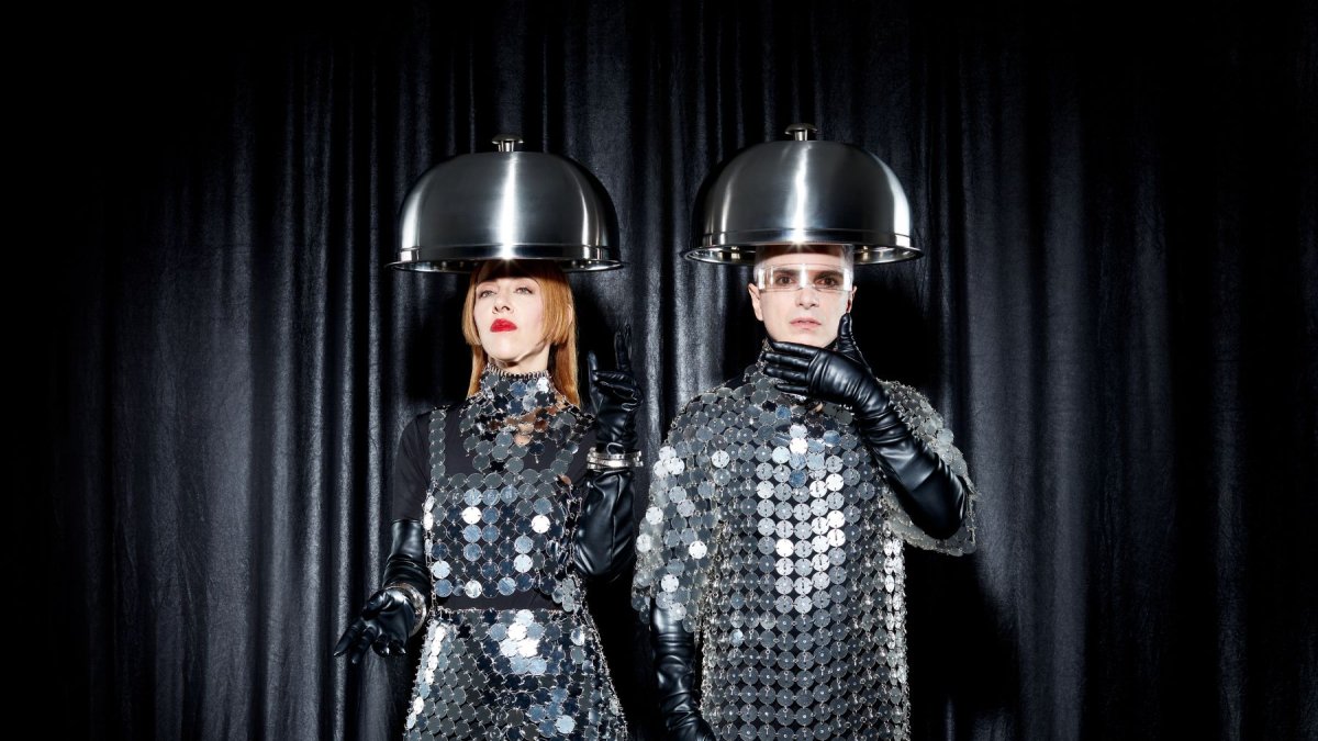 Juliana Gattas y Ale Sergi