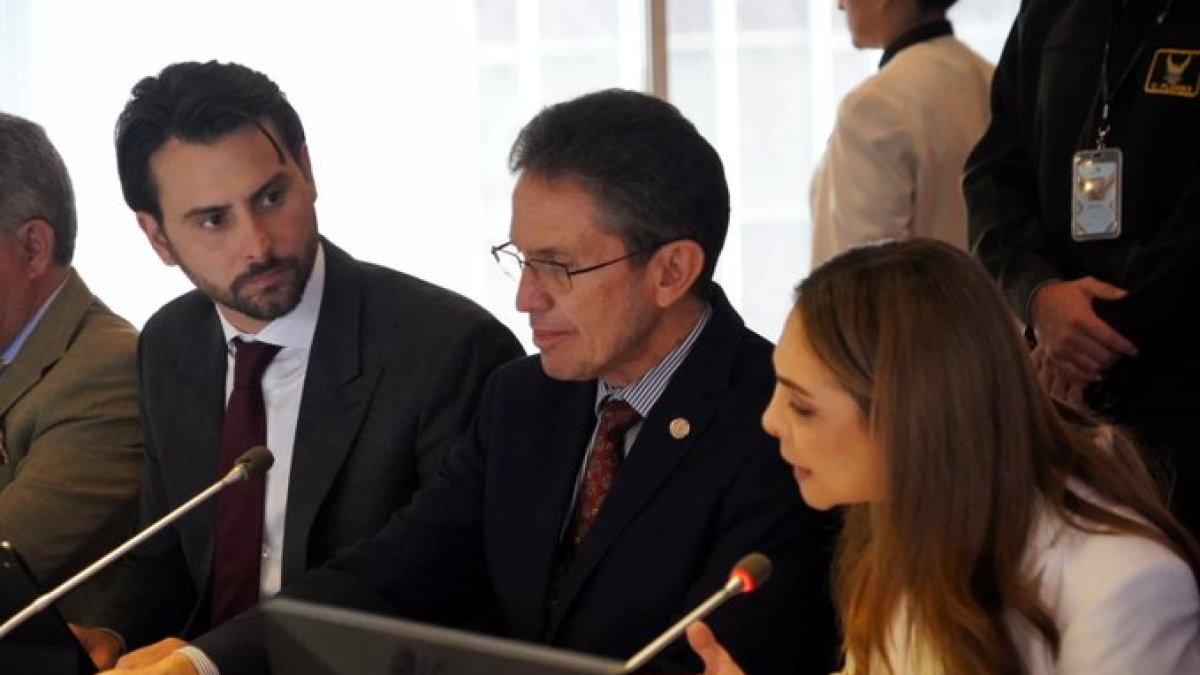 El presidente de la Asamblea Nacional, Niels Olsen, se reunión con la junta directiva de la CIP.