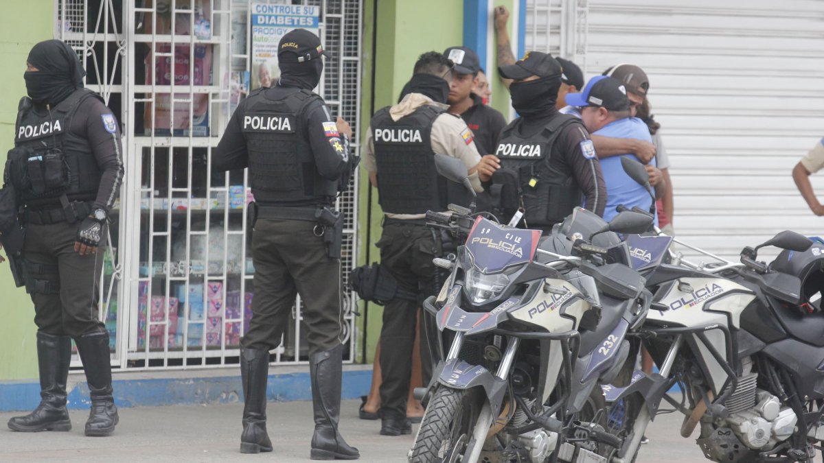 La Policía junto con las Fuerzas Armadas controlarán la libre movilidad.
