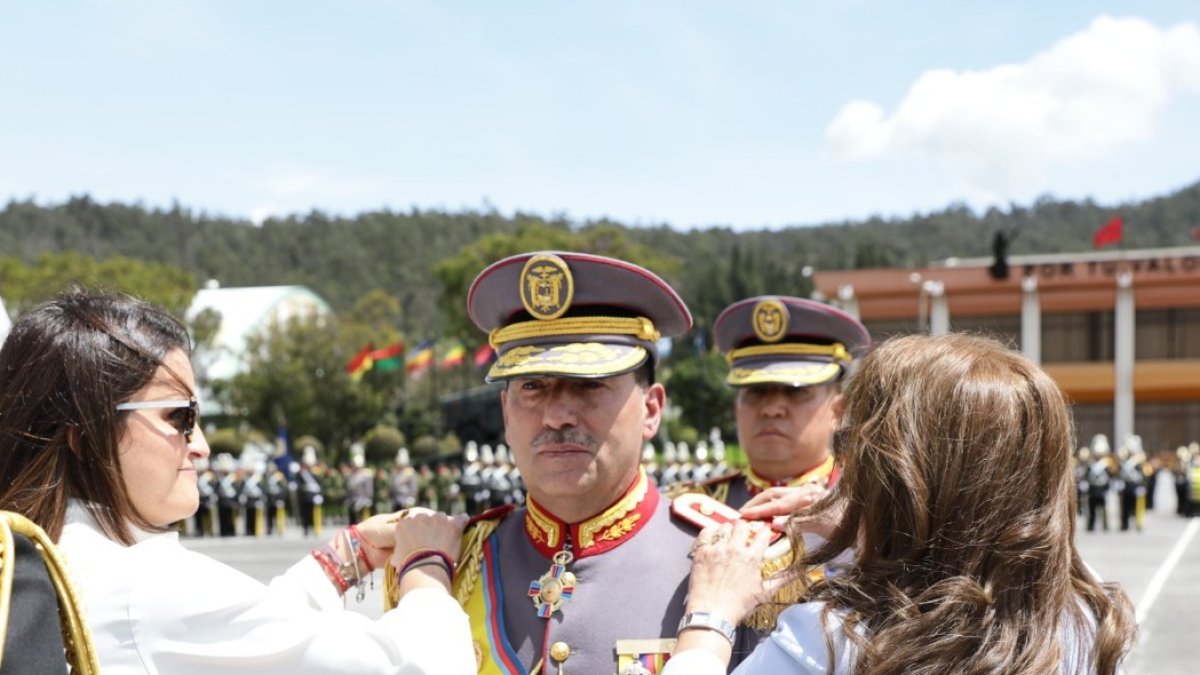 El general Henry Santiago Delgado Salvador asumió el mando del Ejército Ecuatoriano y fue ascendido al grado de General de Ejército