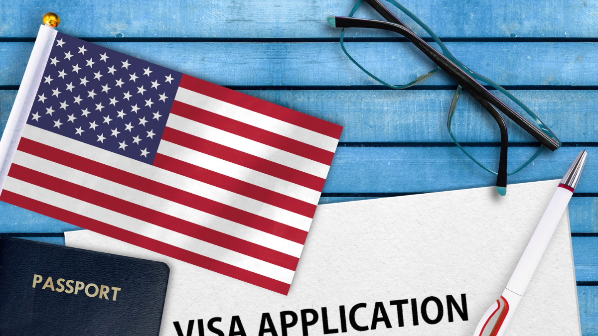 Miles de ciudadanos en Ecuador esperan con expectativa los resultados de la Lotería de Visas 2026.