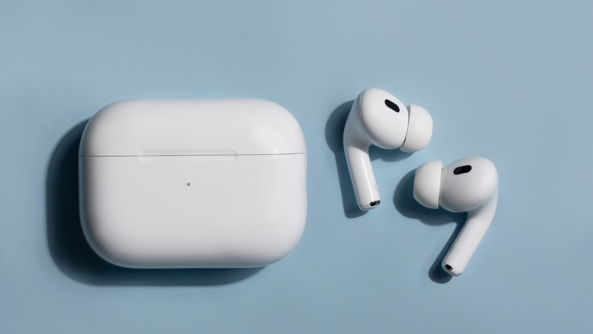 El código de iOS 26 revela por primera vez los AirPods Pro 3. Con mejoras en sonido, salud y nuevas funciones inteligentes, todo apunta a un lanzamiento cercano.