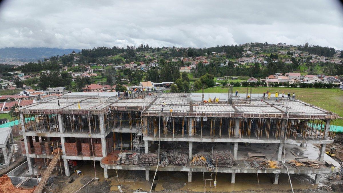 El hospital de El Valle registra un avance del 33% en su construcción.