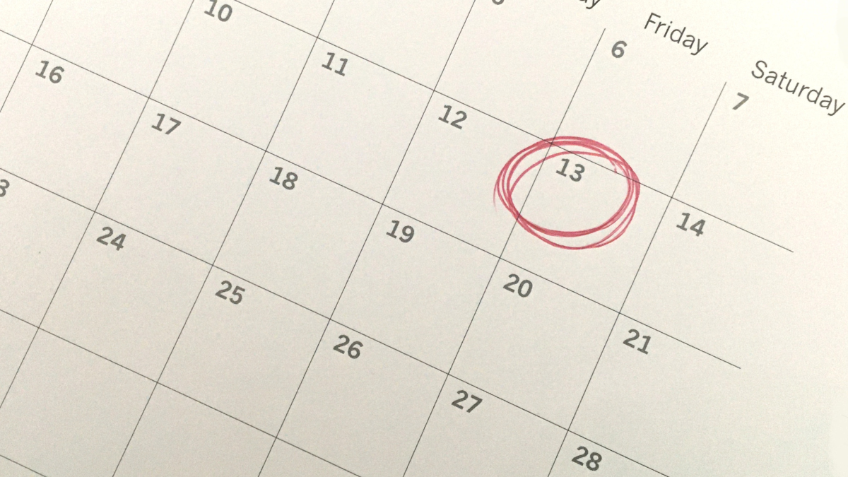 El viernes 13 es considerado un día de mala suerte en muchas culturas, pero ¿de dónde viene realmente este temor?