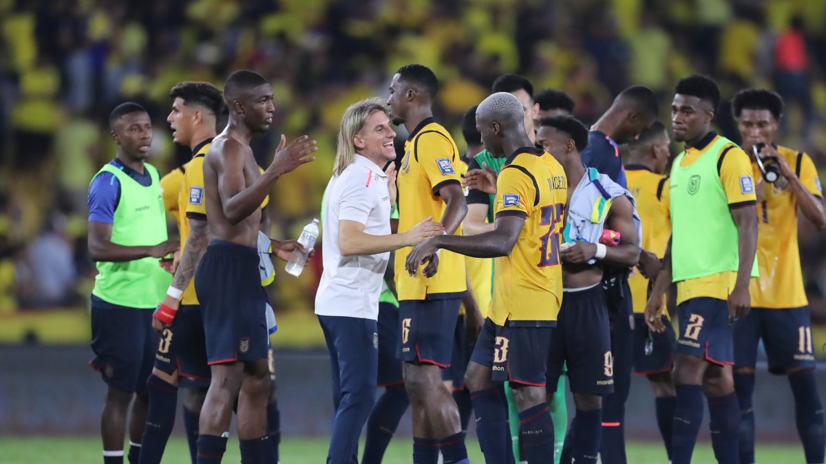 Jugadores de Ecuador luego del empate 0-0 ante Brasil en el estadio Monumental.