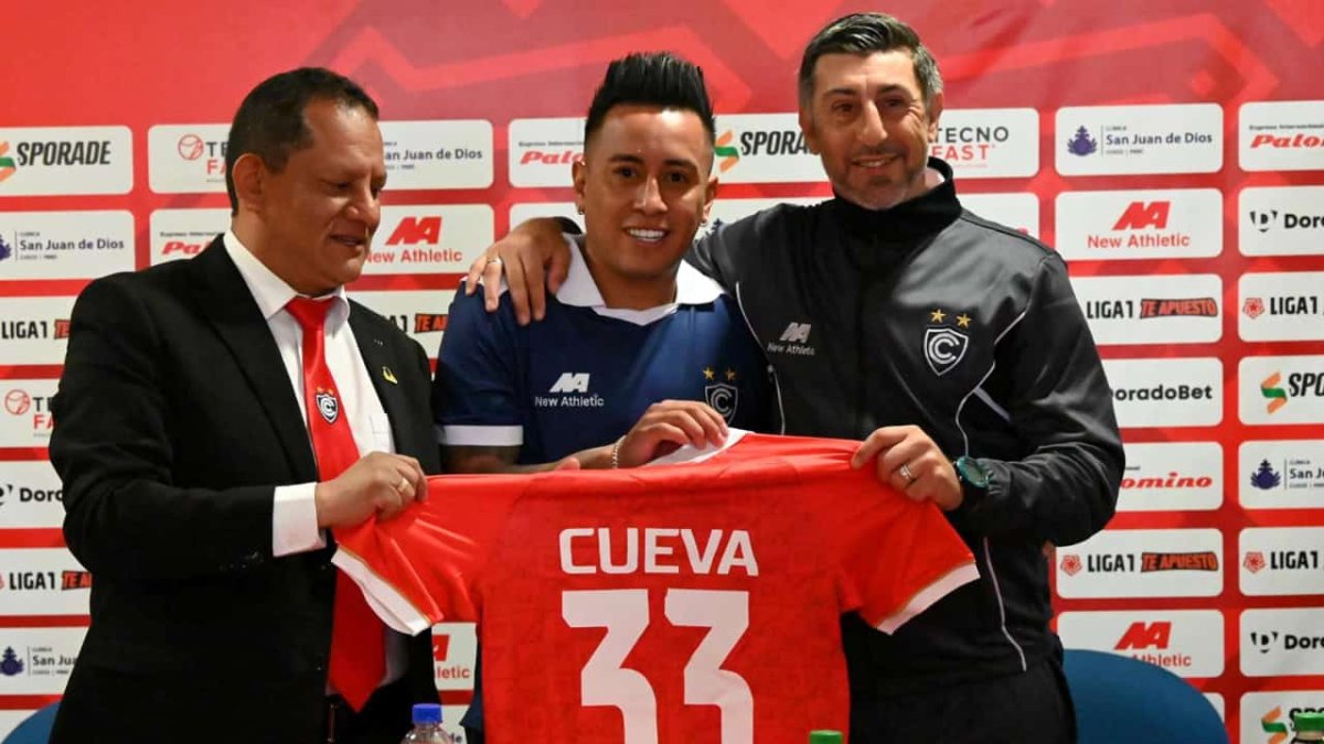 Christian Cueva mantendría contrato vigente con Cienciano, lo que representa un problema para Emelec