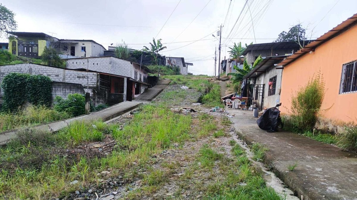 Hecho. En el vecindario, los habitantes claman por obras y esperan que se arreglen las calles con urgencia.