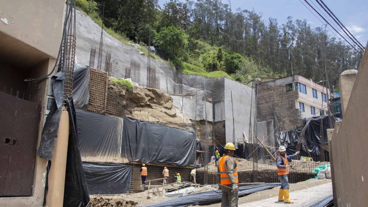 Se realizó una inspección técnica en la edificación en Guápulo y se emitieron informes.