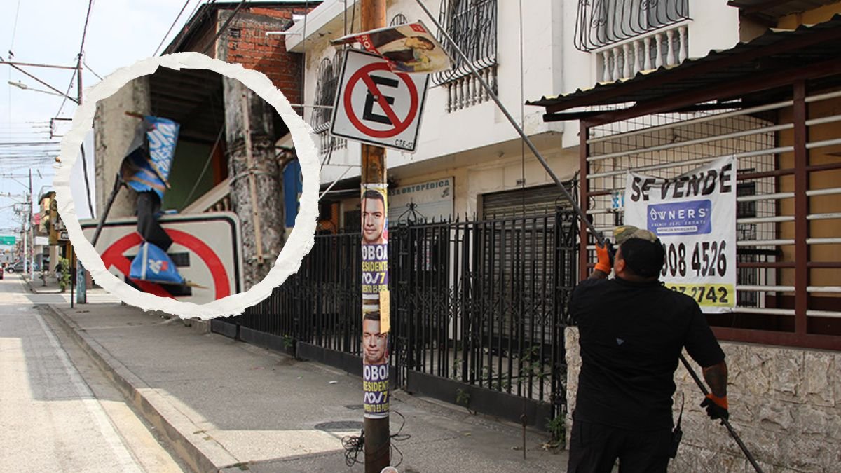 El Municipio de Guayaquil retira propaganda electoral que debió haber sido quitada por las organizaciones políticas en mayo del 2025.