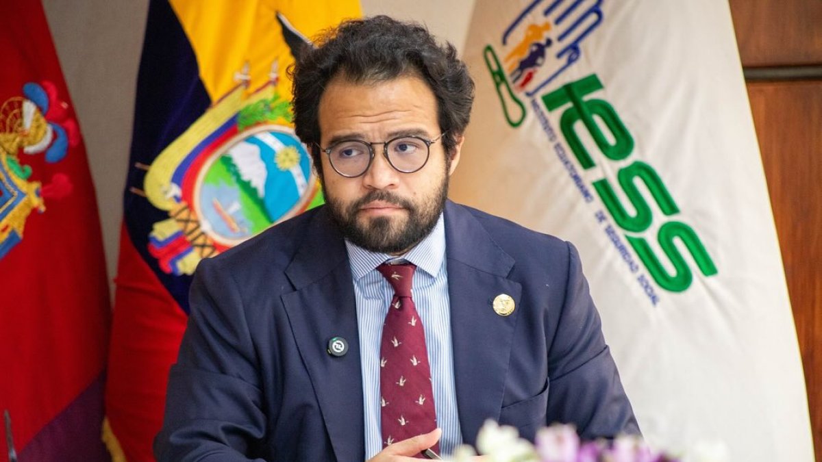 Edgar Lama, presidente del Directorio del IESS, durante su pronunciamiento sobre gestión institucional