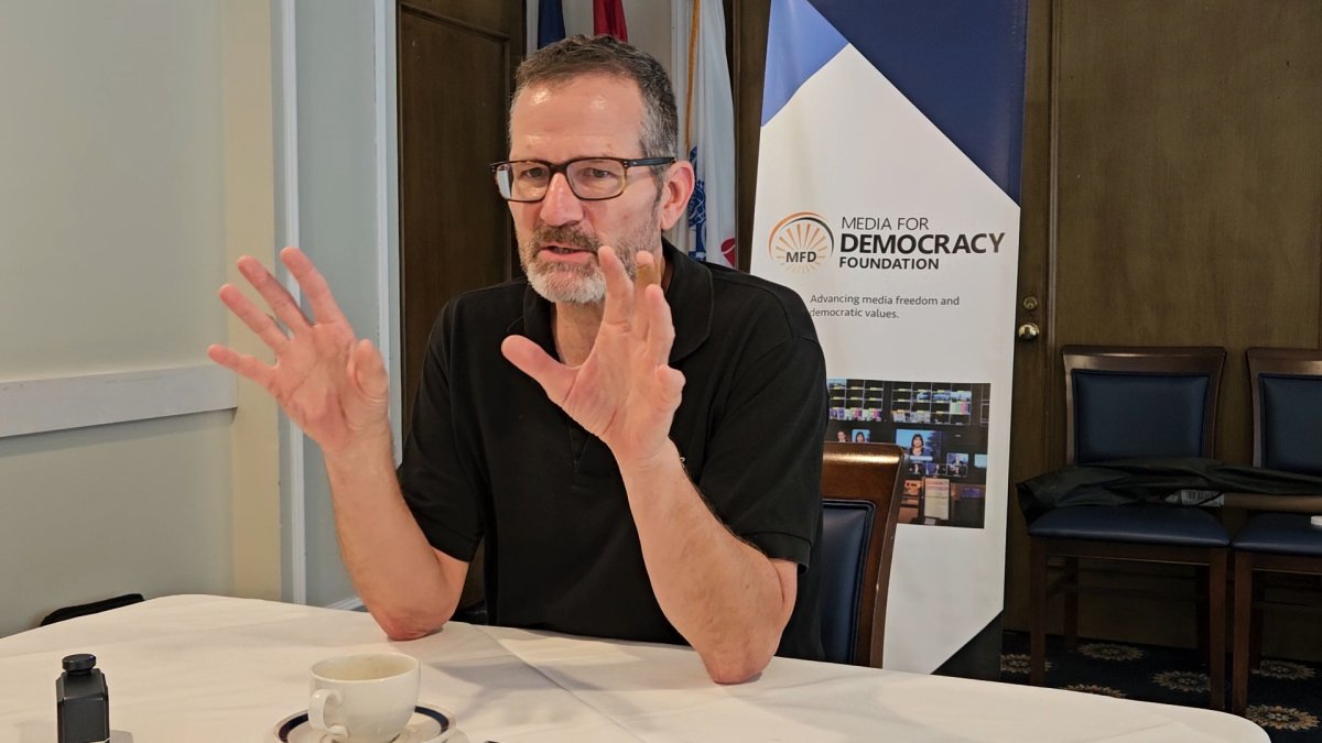 Dudley es codirector y cofundador de InSight Crime. Miembro principal del Centro de Estudios Latinos y Latinoamericanos (CLALS) de American University en Washington, D.C.