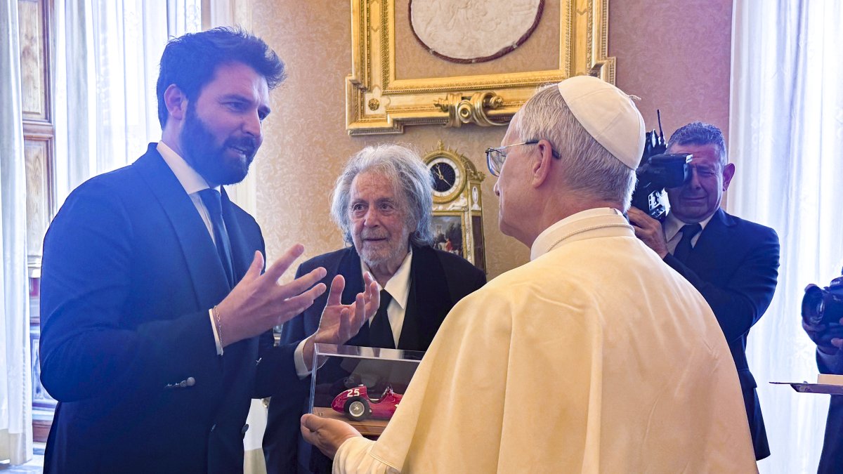 El papa León XIV recibió en audiencia privada en el Vaticano a Al Pacino, al productor Andrea Iervolino y a parte del reparto de una película sobre la historia de la casa automovilística Maserati.