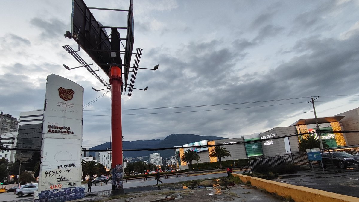 La falta de mantenimiento del estadio Olímpico Atahualpa generó polémica entre Municipio y la Concentración