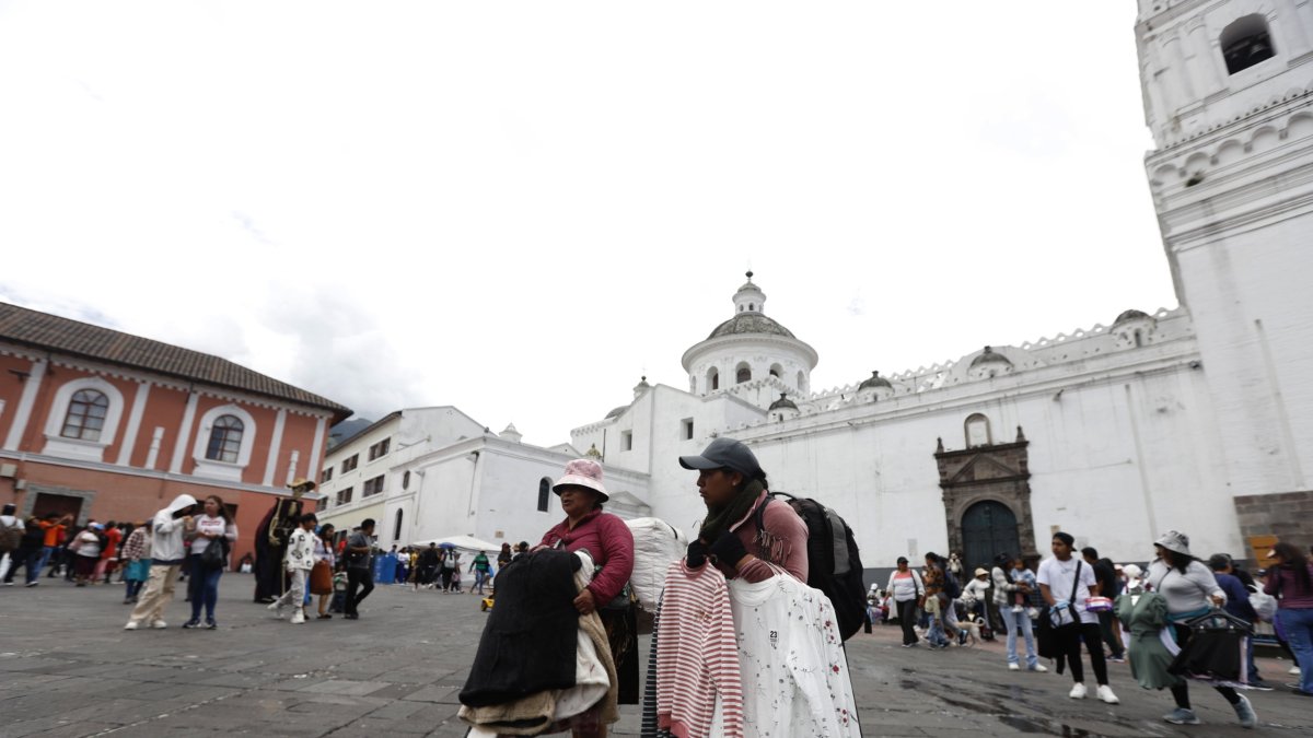 Dirigentes de comercio popular exigen diálogo con el Alcalde sobre el Plan de Comercio.