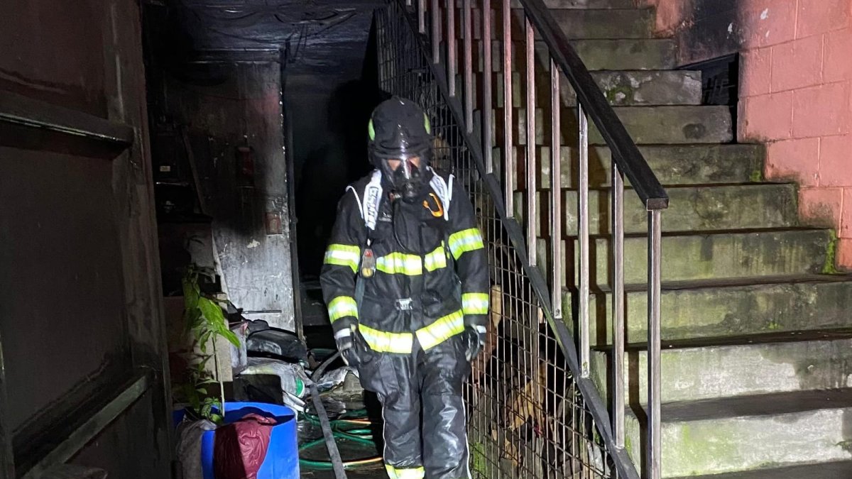 13 efectivos del Cuerpo de Bomberos y seis unidades entre vehículos de emergencia llegaron al lugar.