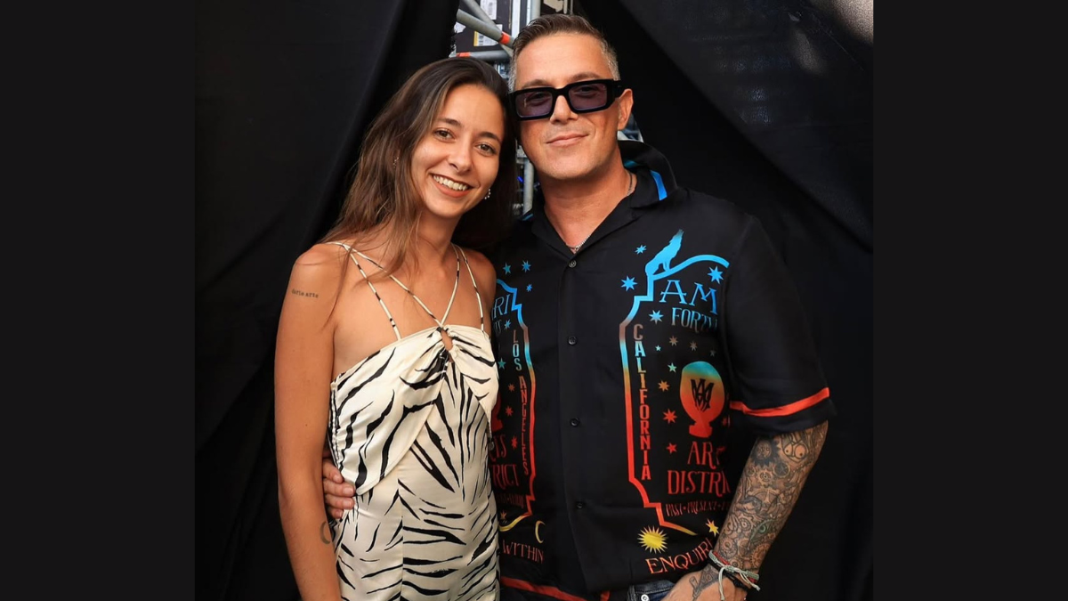 Lo que empezó como una relación estrecha entre la fan y su ídolo, se convirtió en una pelea llena de acusaciones y desengaños.